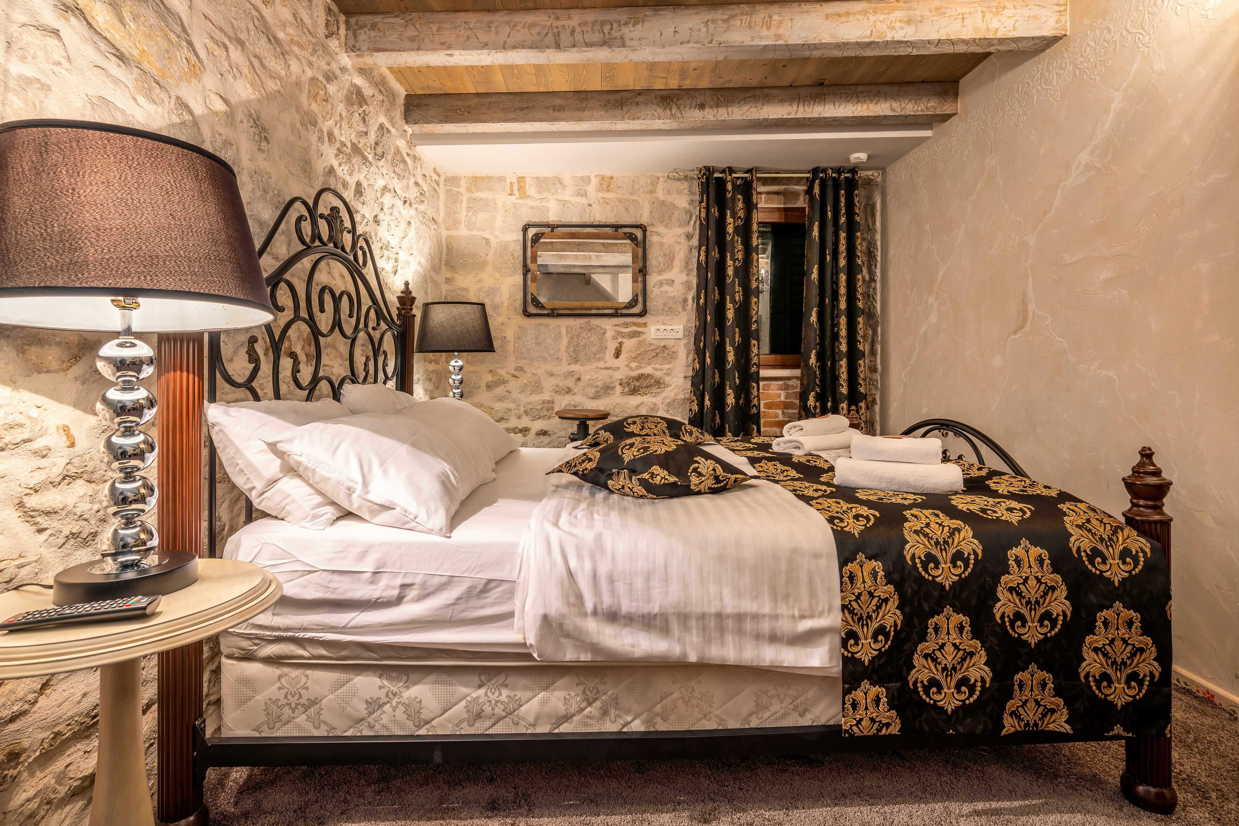 Heritage Palace Varos - Mag Quaint & Elegant Boutique Hotels Сплит Экстерьер фото